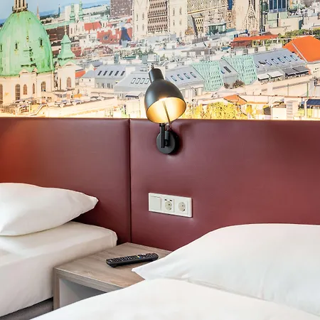 מלון Campanile 3*