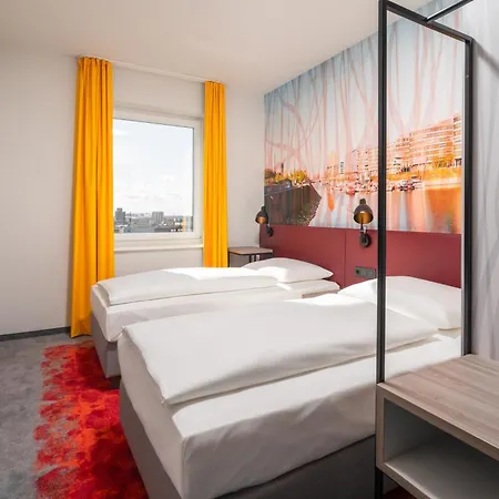 מלון Campanile 3*