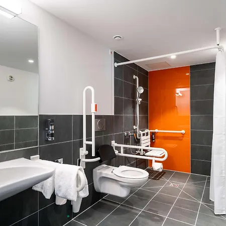 מלון Campanile 3*